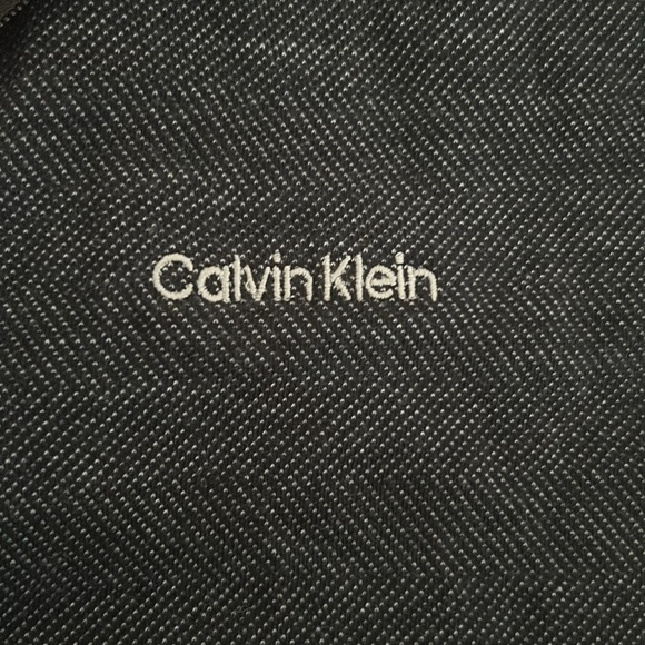 Calvin Klein polo shirt. - Picture 3 of 4